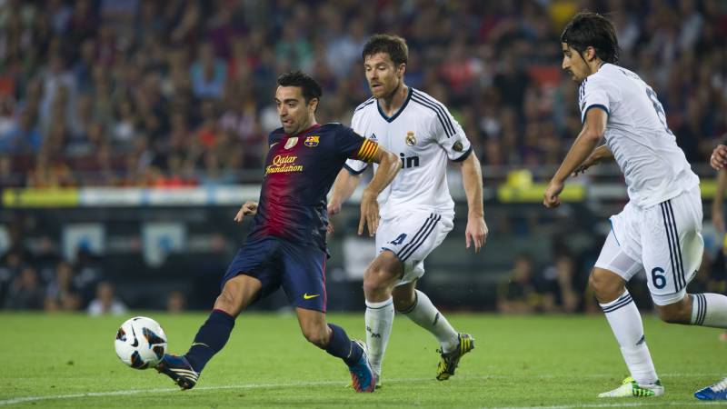 Những Pha Kiến Tạo Đỉnh Cao Không Thể Bỏ Lỡ Làng Túc Cầu 4 Xavi Hernández và đường chuyền xé tuyến phòng ngự